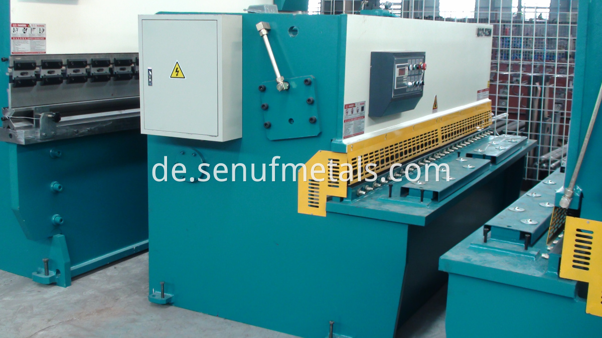 Hydraulic Guillotine Machine